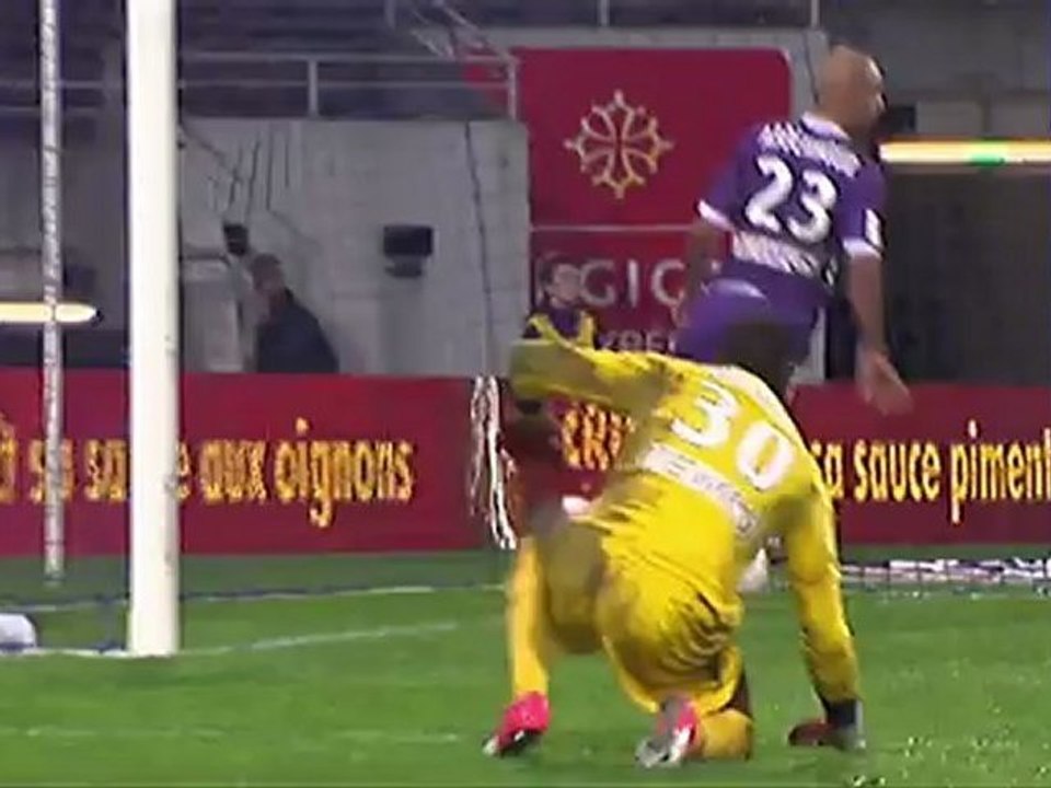 But Chahir BELGHAZOUANI (34ème) - Toulouse FC - AC Ajaccio (2-4) - saison 2012/2013