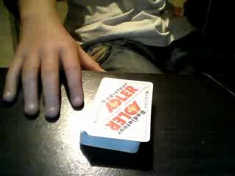 Tour de magie avec des cartes l'ascenceur adresse e-mail a envoyer pur soluce