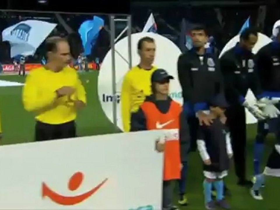 Portos Moutinho ballert scharf, aber Helton patzt