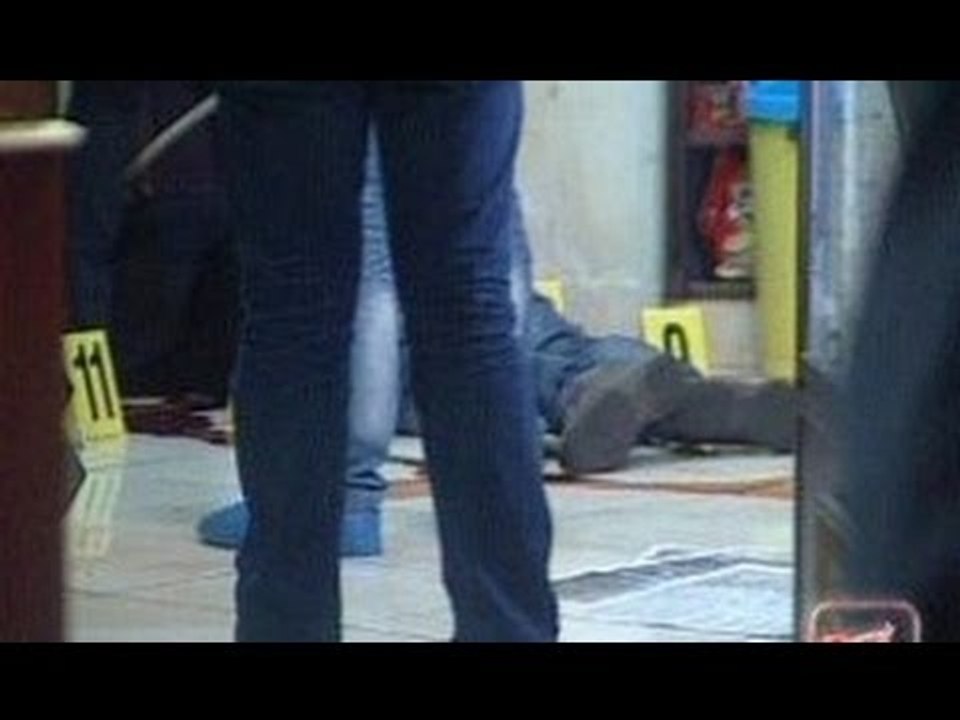 Napoli - Agguato di camorra a Secondigliano, ucciso Ciro Esposito (live 09.11.12)