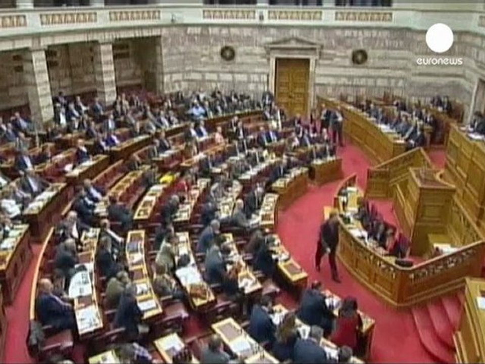 Yunanistan halkı güne yei kesinti haberi ile başladı