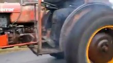 Agricultor sueco "kita" trator com um motor turbo da Volvo
