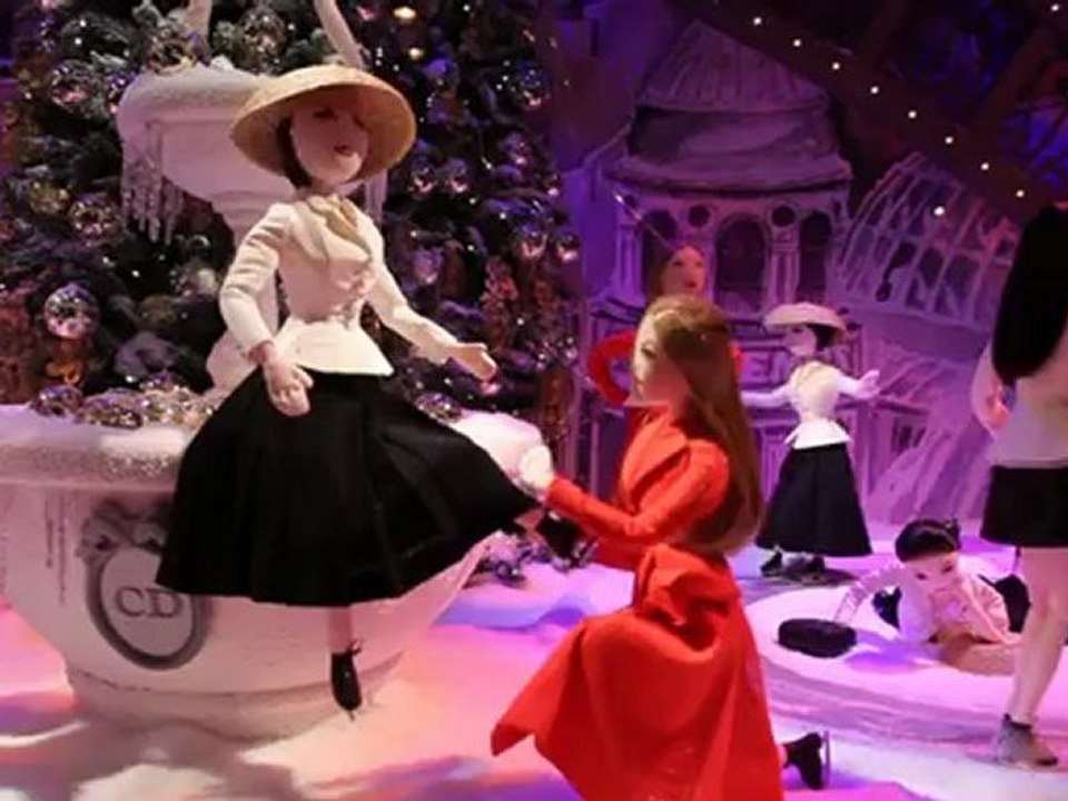 L’inauguration des vitrines de Noël Dior au Printemps