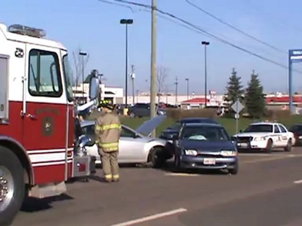Accident RCMP arriving Plaza by Wal mart