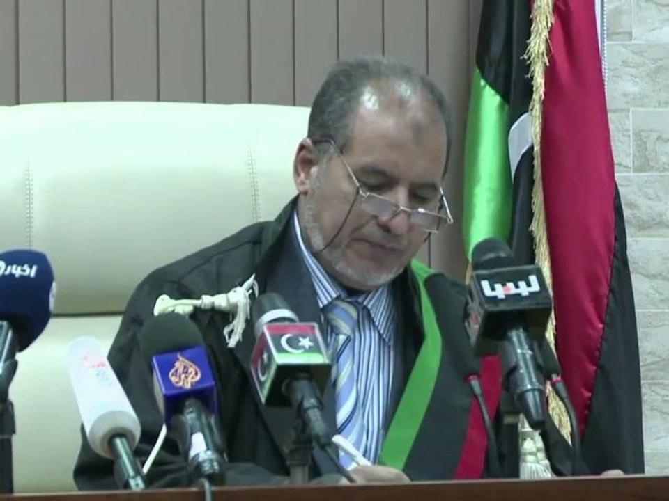 Libye: le dernier Premier ministre de Kadhafi devant les juges