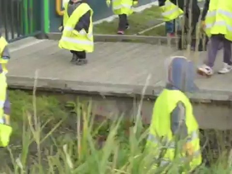 Valenciennes. L'opération nettoyage au Faubourg de Cambrai sensibilise les enfants au respect de l'environnement