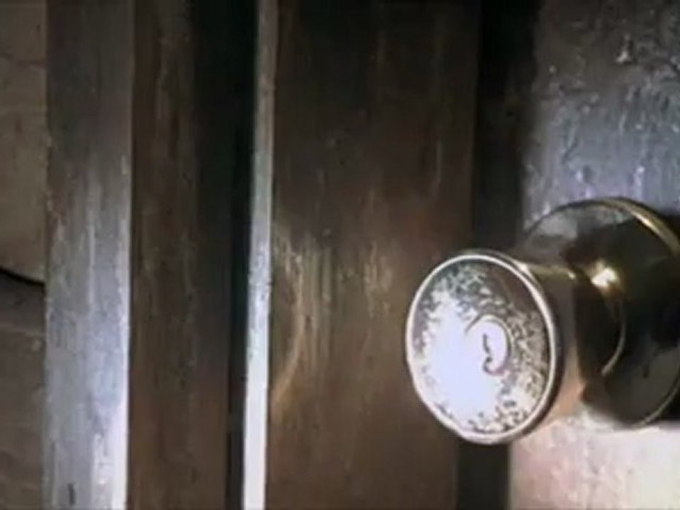 sinemakeyfiniz.com.Residentevil3.part 1