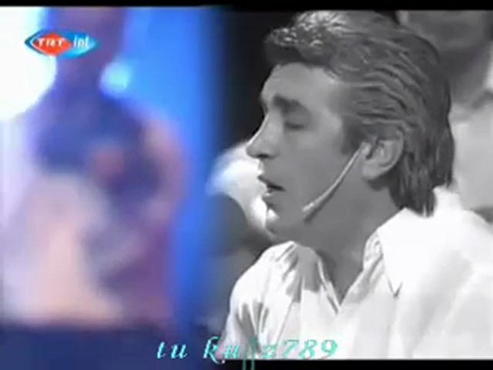 Muzaffer ERTÜRK-Mezarımı Yol Üstüne Kazsınlar