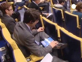 Eurogroup Yunanistan'a para yerine zaman verdi