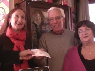 La vente des calendriers de l'ASC a permis de récolter 1000 Euros pour la ligue contre le cancer.