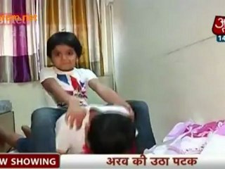 Arav Ki Full On Masti - Iss Pyaar Ko Kya Naam Doon