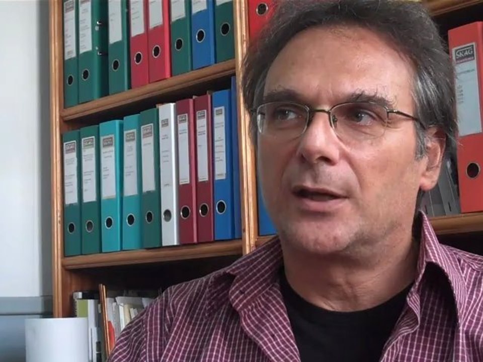Ο διευθυντής του σχολείου της Χάλκης μιλά στο N...