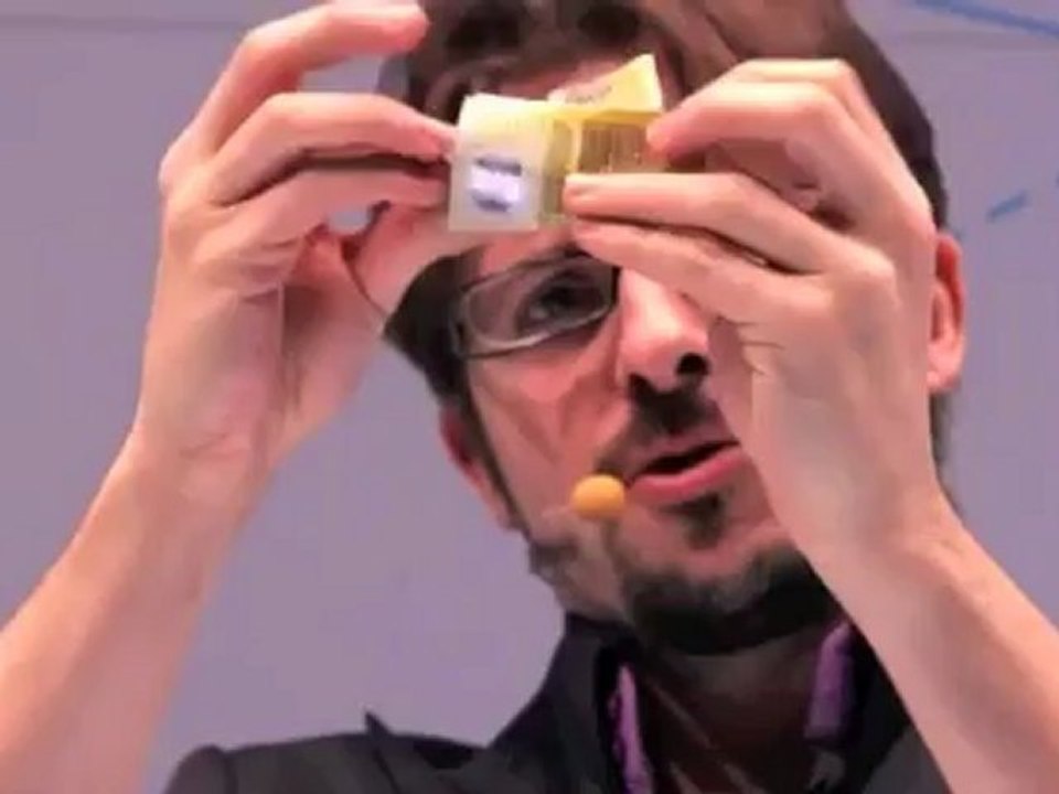 Close_up_6_3_Ipad_Stage