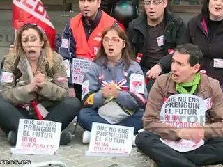 Download Video: Piquetes impiden paso a El Corte Inglés de Barcelona