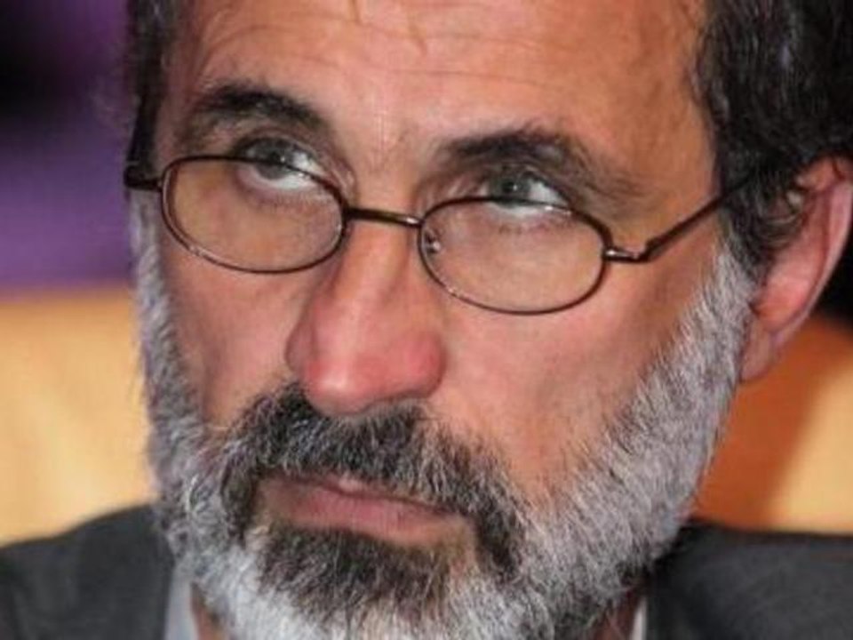 Talk to Al Jazeera - Moaz al-Khatib: a united Syrian opposition