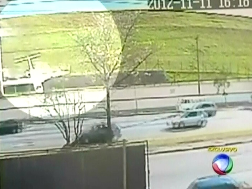 Dramatic Crash Landing Caught on Camera in Brazil
