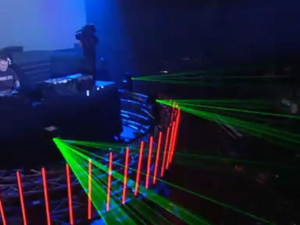 Armin Only  Ahoy 11-11-2006 (5-5)