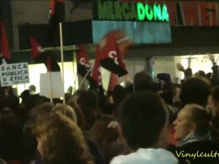Los manifestantes consiguen cerrar Mercadona #14N #huelgageneral #Murcia