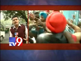 Sikhs protest Delhi Sikh Committee election results - Part 1
