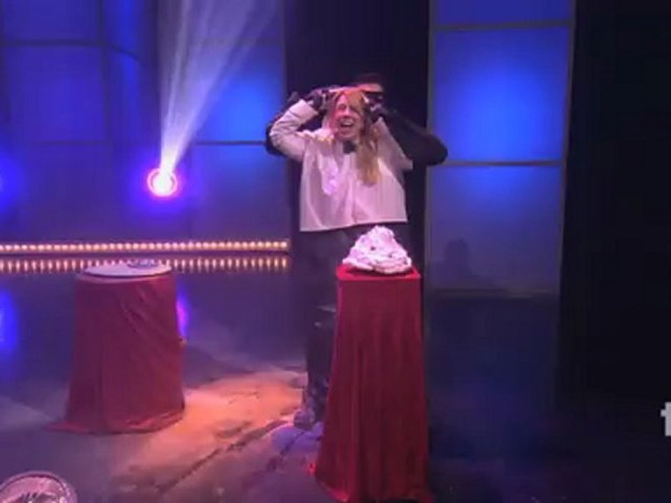 Killer Karaoke - Puppet Suit