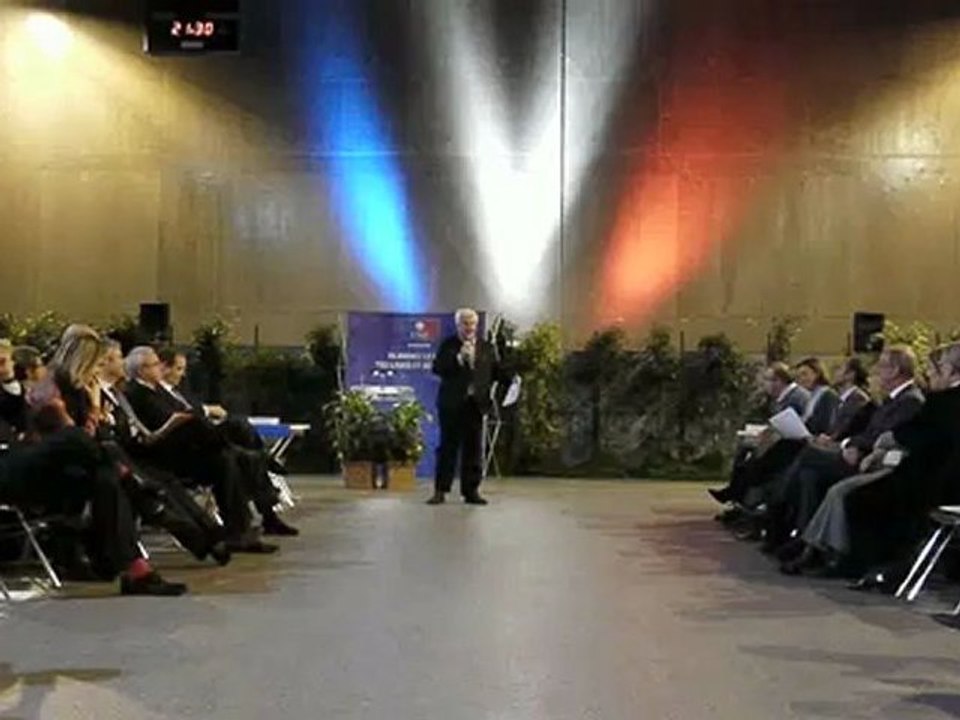 Soirée d'information sur les motions de l'UMP extrait la droite populaire