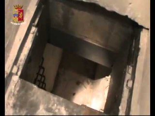 Casapesenna (CE) - Rinvenuto nuovo bunker di Zagaria (14.11.12)