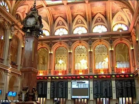 El Ibex se aleja de los 7.700 puntos