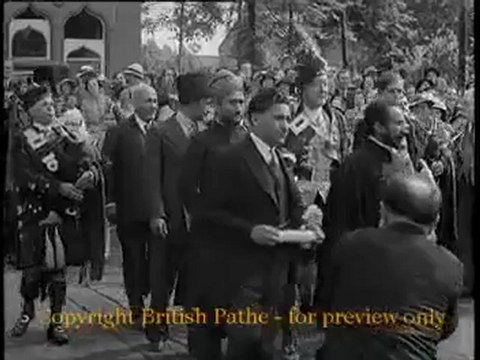 [ H.I.M EMPEROR QEDAMAWI HAILE SELASSIE I ] Visit A Mosque In Great Britain