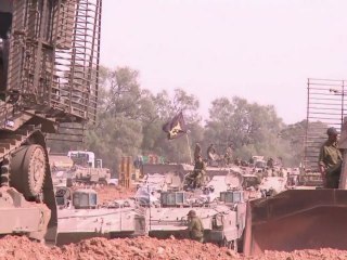 Des chars israéliens se positionnent à la frontière avec Gaza