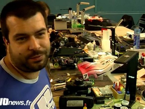 Les grands enfants des voitures radiocommandées