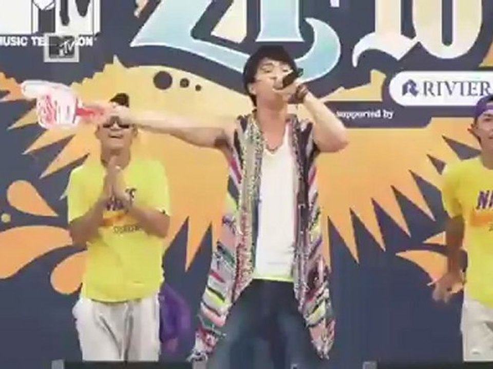 Matsushita Yuya - 4 Seasons Live [MTV Zushi Fest 2010]