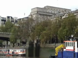 THAMES RIVER TOUR