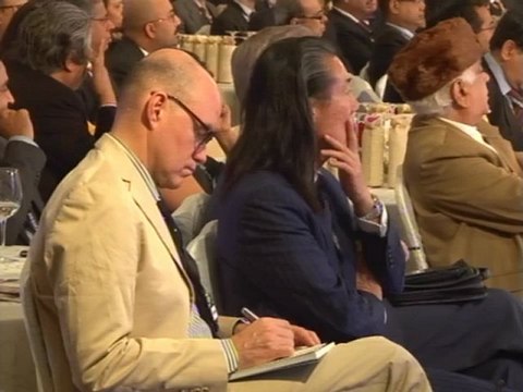 Musharraf: 'Bury the Hatchet' Between India and Pakistan