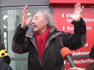 Seh- und Hörbehinderte erkunden den neuen Wetzlarer Busbahnhof (Teil1)