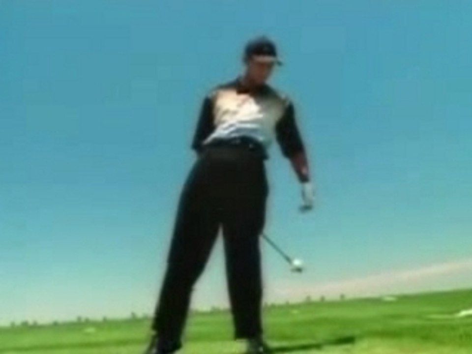 TIGER WOODShows Off his Amazing Skills