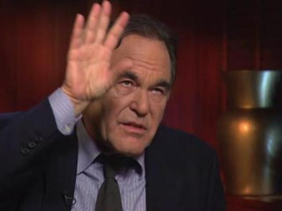 Talk to Al Jazeera -  Oliver Stone: "Petraeus is no hero"