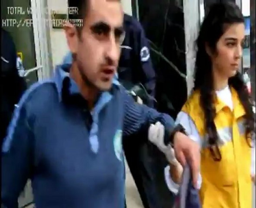 BANKA SIRASINDA YERE YIĞILDI