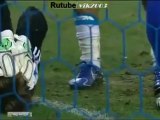 En Video: Suspenden el Dynamo Moscú-Zenit por un petardo que hiere a uno de los porteros
