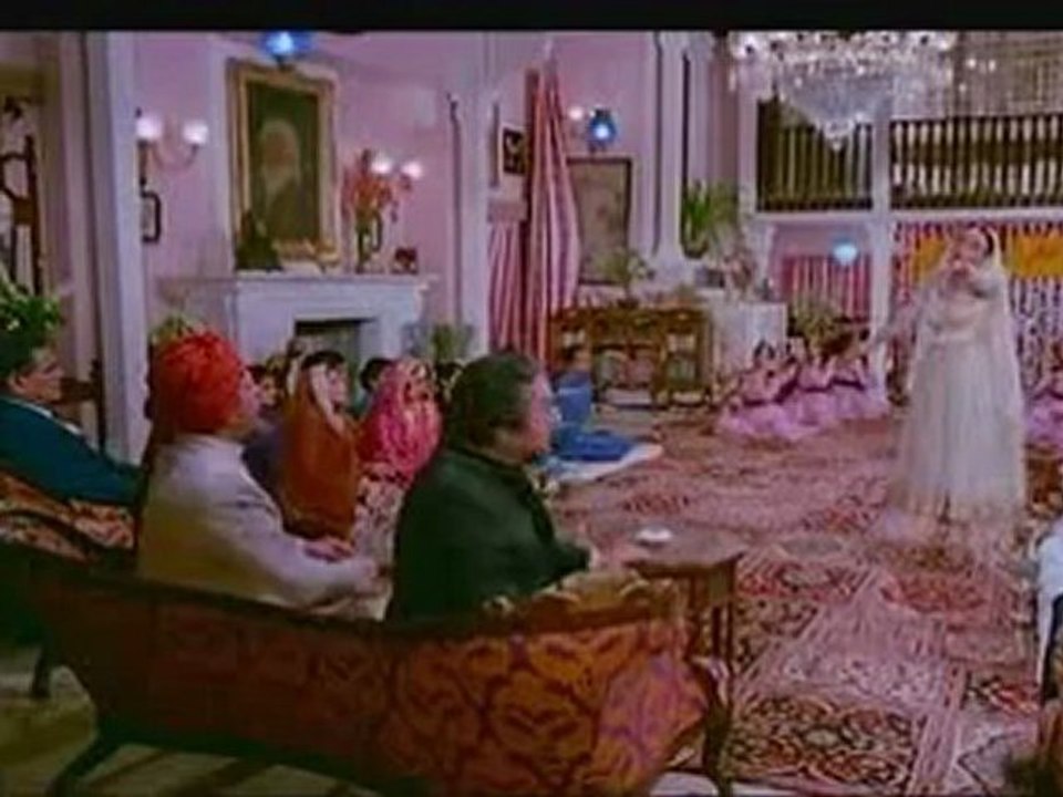 Salma (1985) - Zindagi Tere Dar Pe Fanaa (Qawwali) - Salma Agha &  Raj Babbar