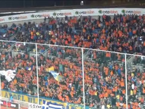 ΑΠΟΕΛ-ΑΕΚ-οπαδοί ΑΠΟΕΛ (1)