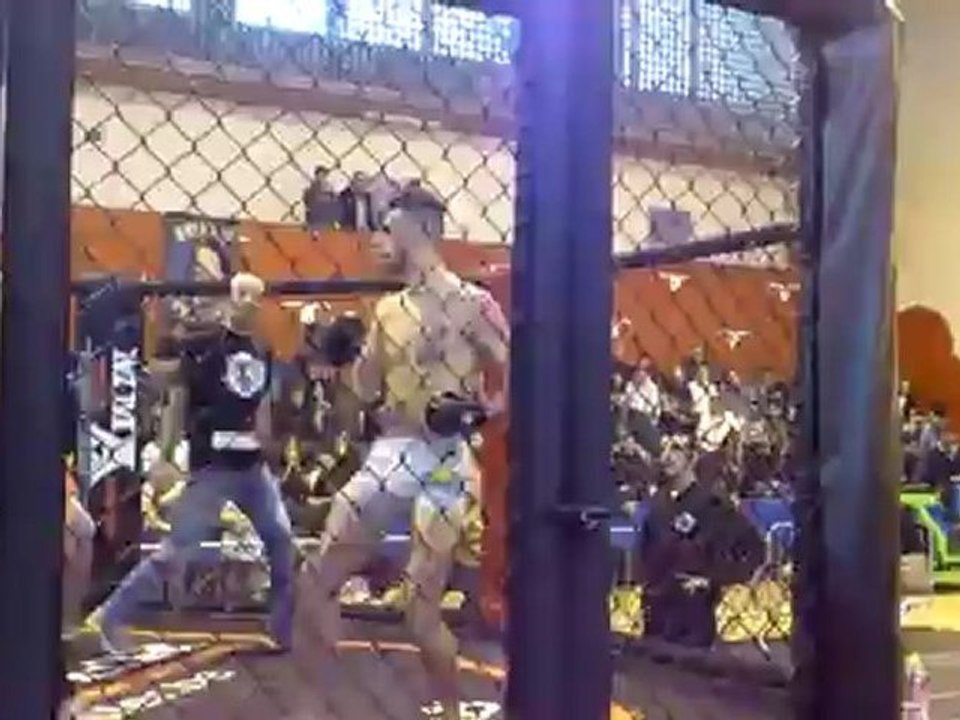 Duhamel Benjamin (MFT-GFT) Vs Fichelle Jordan (Bushido Crew) - Round 1 (18/11/2012)