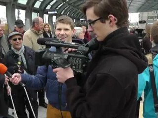 Seh- und Hörbehinderte erkunden den neuen Wetzlarer Busbahn Video 3