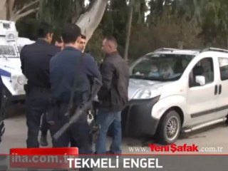 Polise taş atanlara tekmeli engel