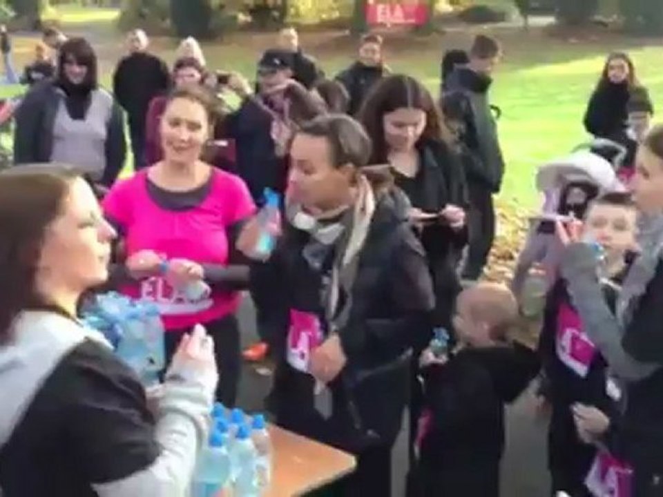 Valenciennes. Deux joueurs du VAFC avec des élèves pour l'association ELA