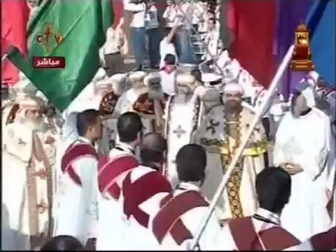 Lecture des Actes des Apotres - Début du cortège de la résidence Papale à la Cathédrale