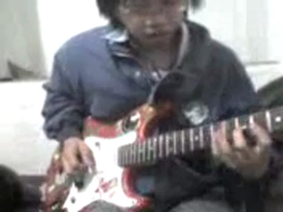 Playing some pentatonic licks by Gema Roses