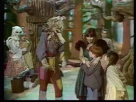 -Chantal GOYA- le monde magique-mes chansons préferées+ poupées de chine