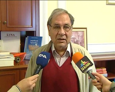 Σύσκεψη Περγαντά με τους επικεφαλής στο υπό κατάληψη κτίριο από τους εργαζόμενους της Περιφέρειας