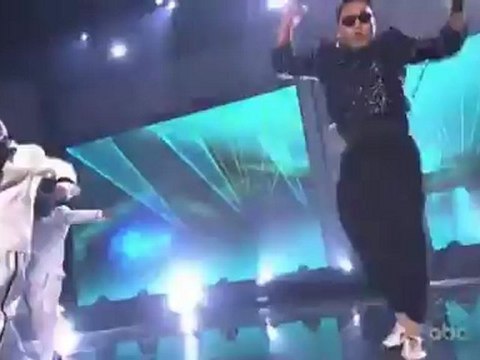 Gangnam Style - PSY (With Special Guest MC Hammer) - (Live 2012 American Music Awards)
