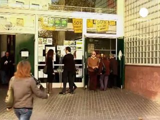 Katalanlar bağımsızlık ve krizi oyluyor